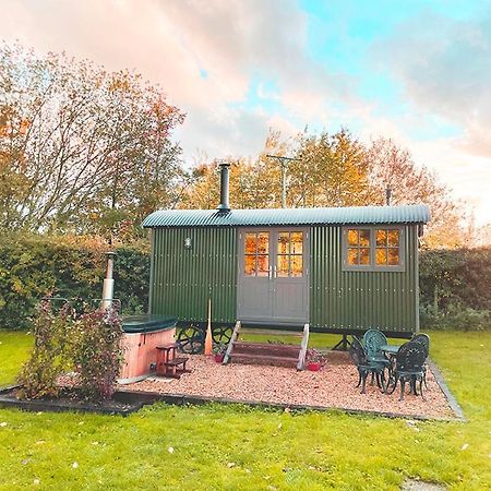 Old King William Shepherd Huts And Private Hot Tubs In North Norfolk Hunworth Buitenkant foto