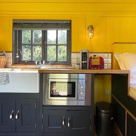 Old King William Shepherd Huts And Private Hot Tubs In North Norfolk Hunworth Buitenkant foto