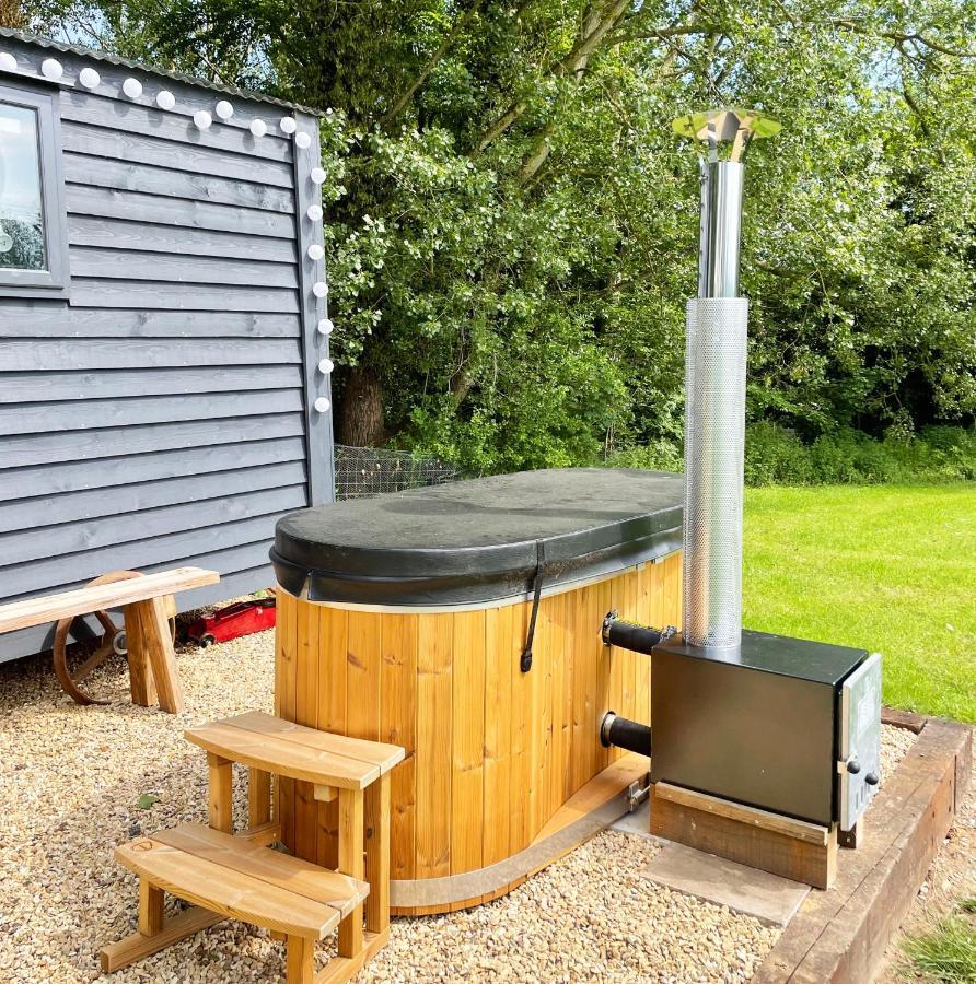 Old King William Shepherd Huts And Private Hot Tubs In North Norfolk Hunworth Buitenkant foto
