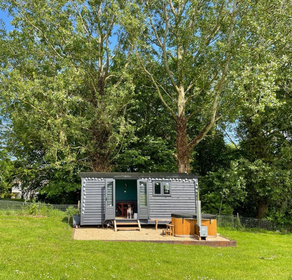 Old King William Shepherd Huts And Private Hot Tubs In North Norfolk Hunworth Buitenkant foto
