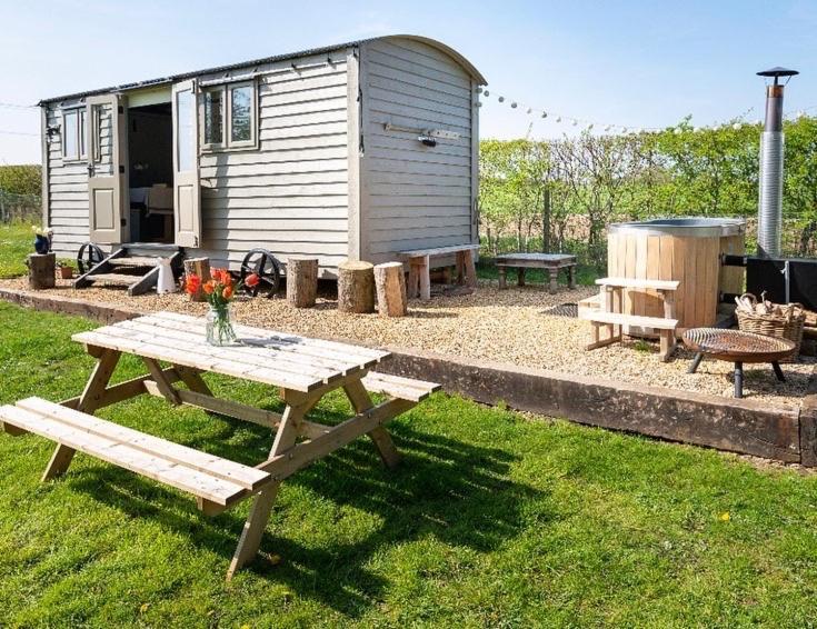 Old King William Shepherd Huts And Private Hot Tubs In North Norfolk Hunworth Buitenkant foto
