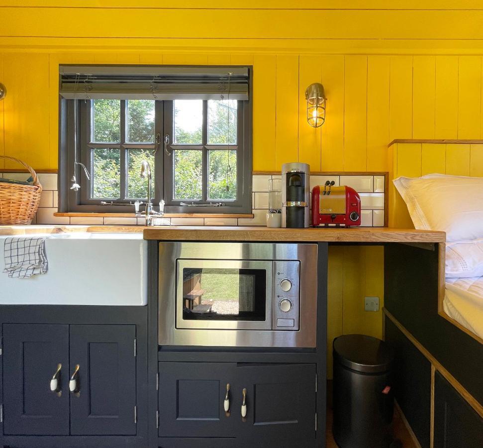 Old King William Shepherd Huts And Private Hot Tubs In North Norfolk Hunworth Buitenkant foto