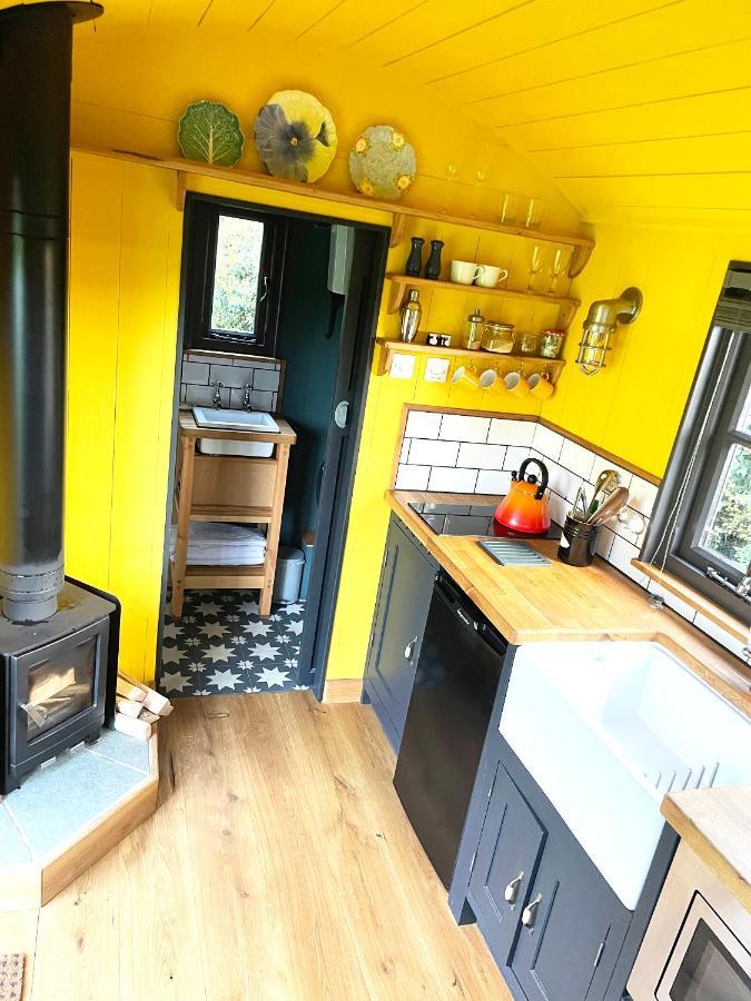 Old King William Shepherd Huts And Private Hot Tubs In North Norfolk Hunworth Buitenkant foto